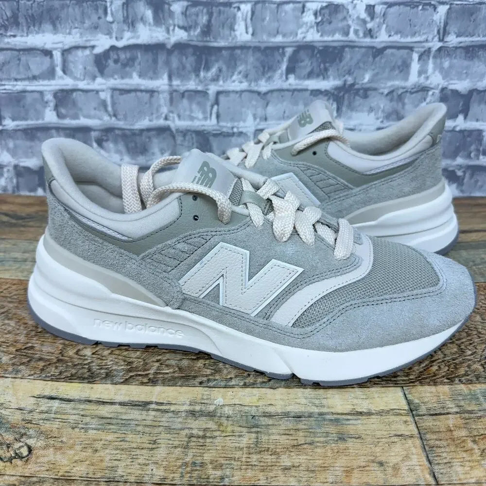 New Balance 997R Classics Green Beige U997REF Mens Size 9.5 / Womens 11 NWOB